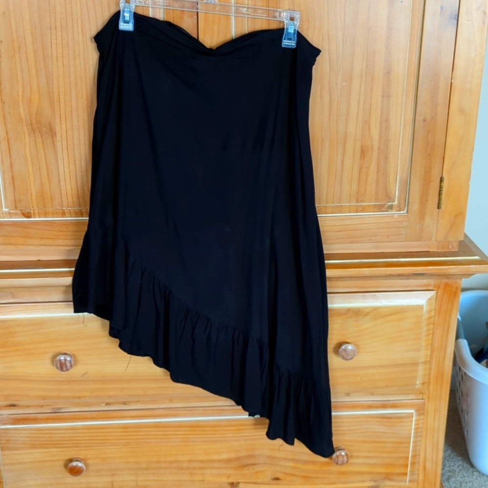 Women's black skirt